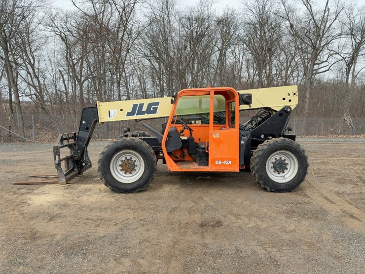 2015-jlg-g6-42a-image-2