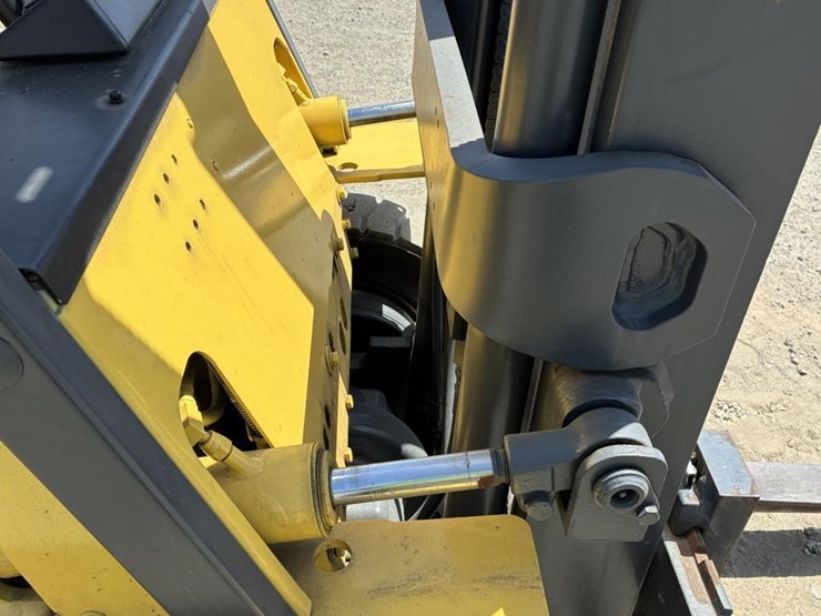 komatsu-fg25-8-image-9