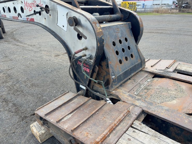 2011-fontaine-magnitude-image-22