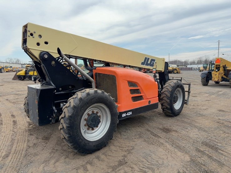 2015-jlg-g6-42a-image-5