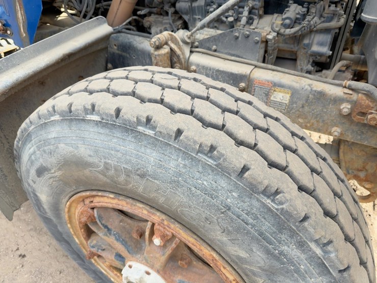 1998-mack-rd690s-image-12