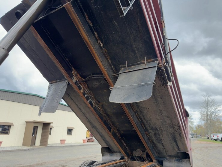 2010-mack-granite-gu713-image-20