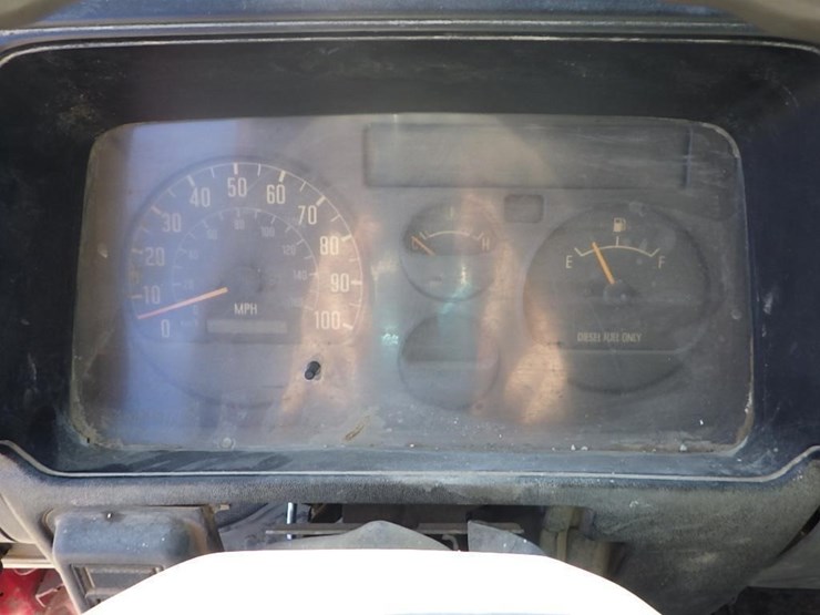 2004-isuzu-nqr-image-24