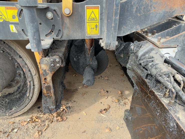 2013-caterpillar-ap-1055e-image-20