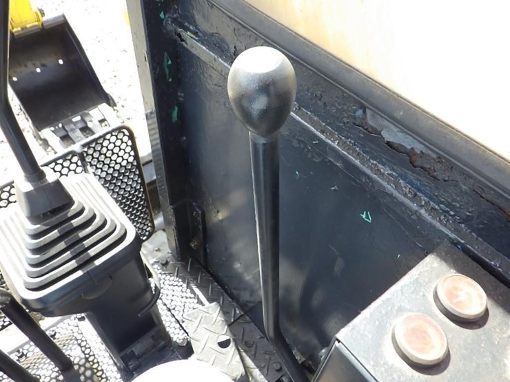 komatsu-pc28uu-image-33