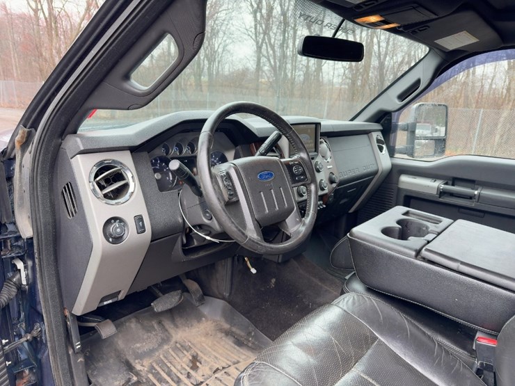 2014-ford-f350-image-21