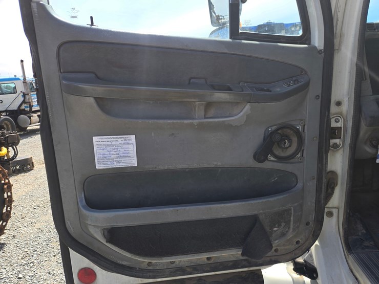 2007-massey-ferguson-8-image-58