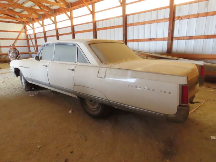 1964-buick-electra-225-4dr-ht-image-4