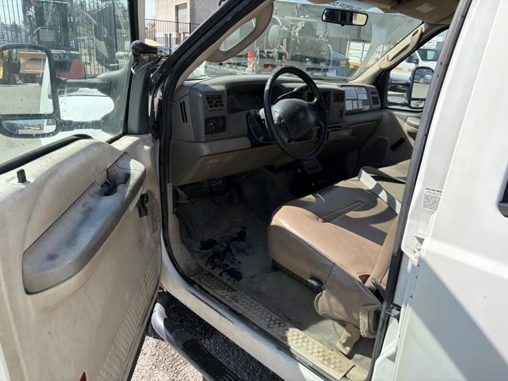 2004-ford-f350-sd-image-13