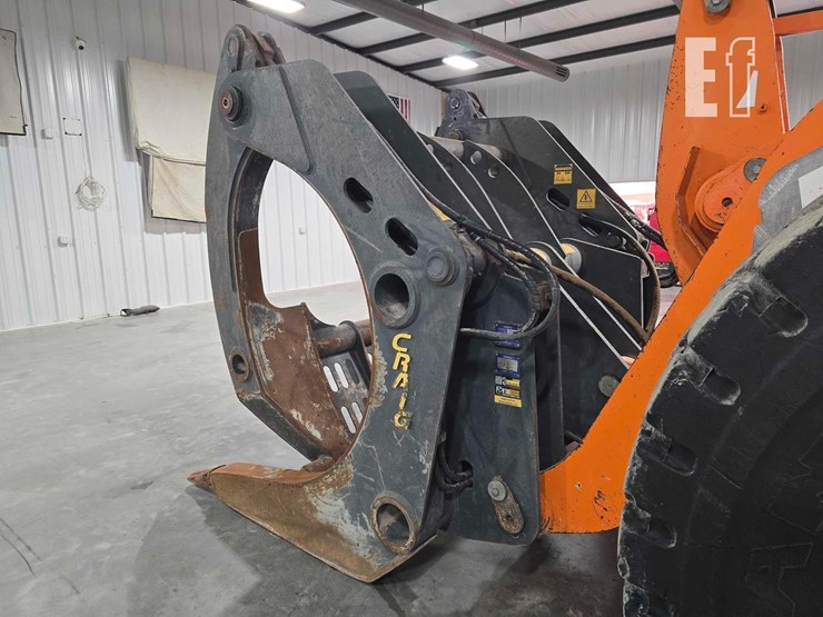 2017-doosan-dl300-5-image-12