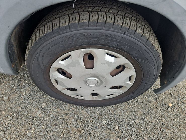 2013-ford-transit-image-13