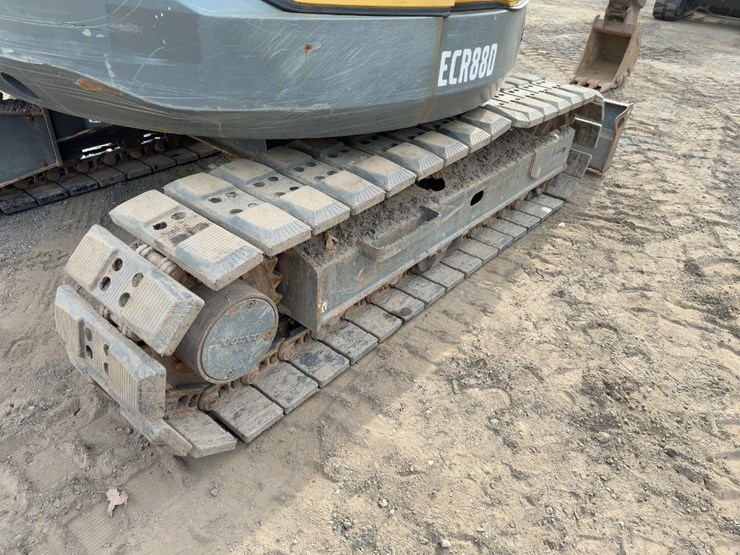 2016-volvo-ecr88d-image-25