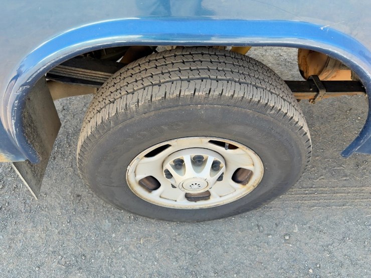 2017-chevrolet-silverado-2500hd-image-9