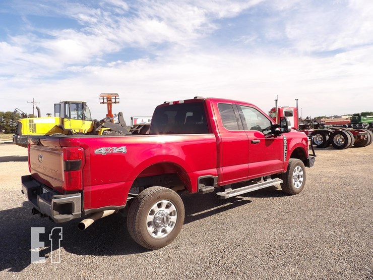 2023-ford-f250-image-12