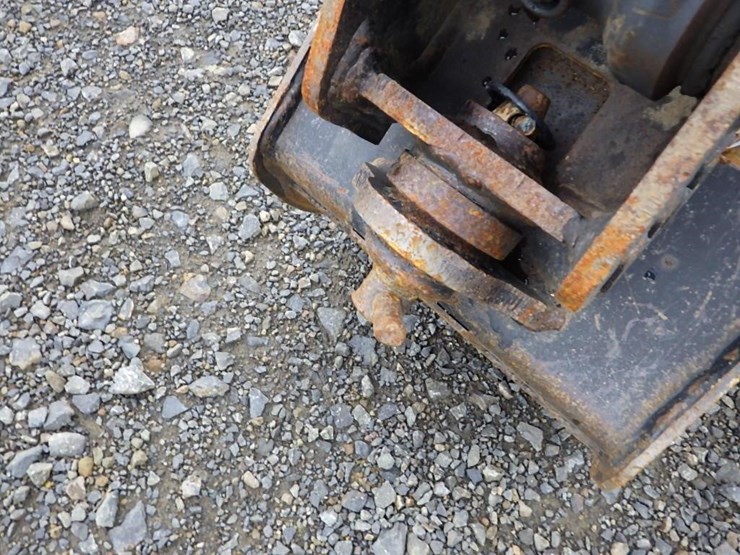 2020-bobcat-e26-image-23