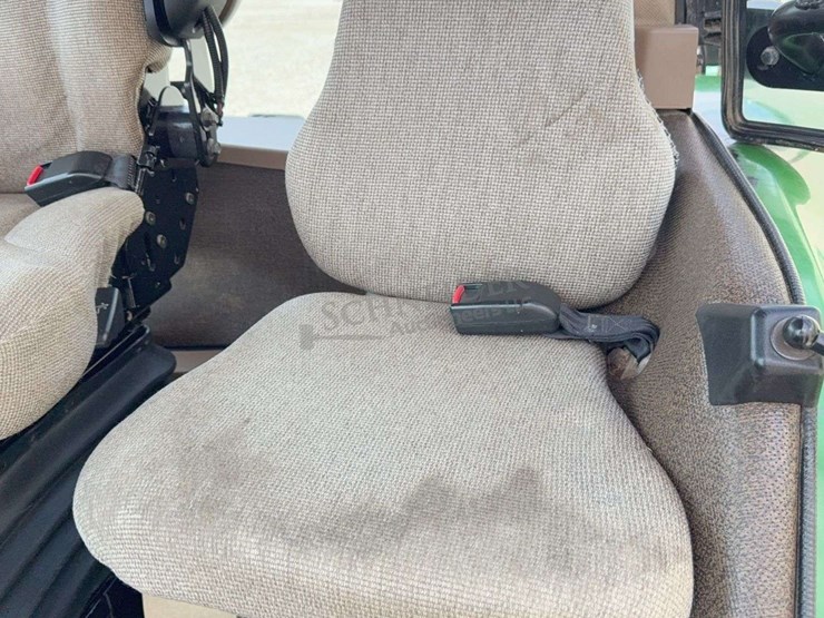 john-deere-200-image-73