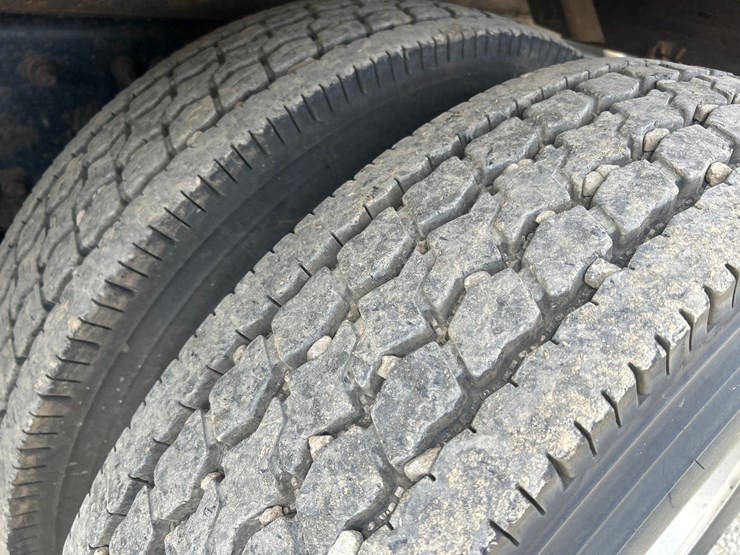 2010-massey-ferguson-8-image-88