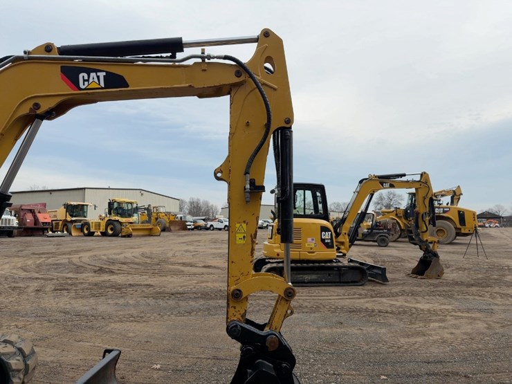2017-caterpillar-305e2-cr-image-10