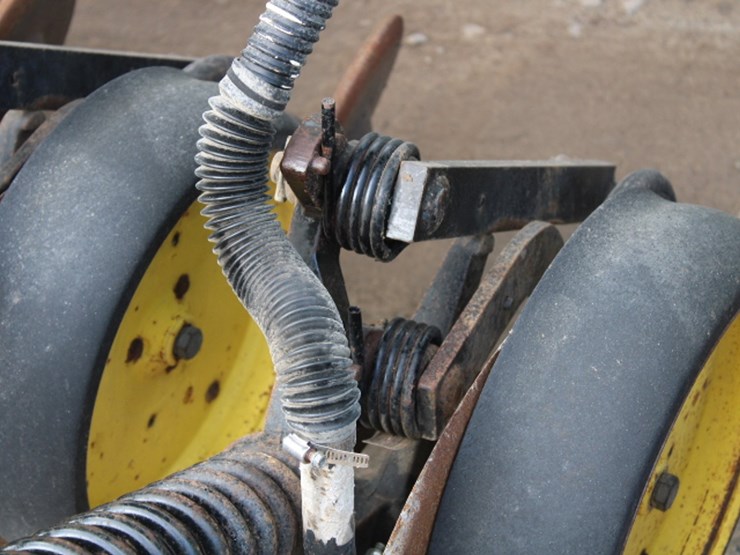 john-deere-750-image-22