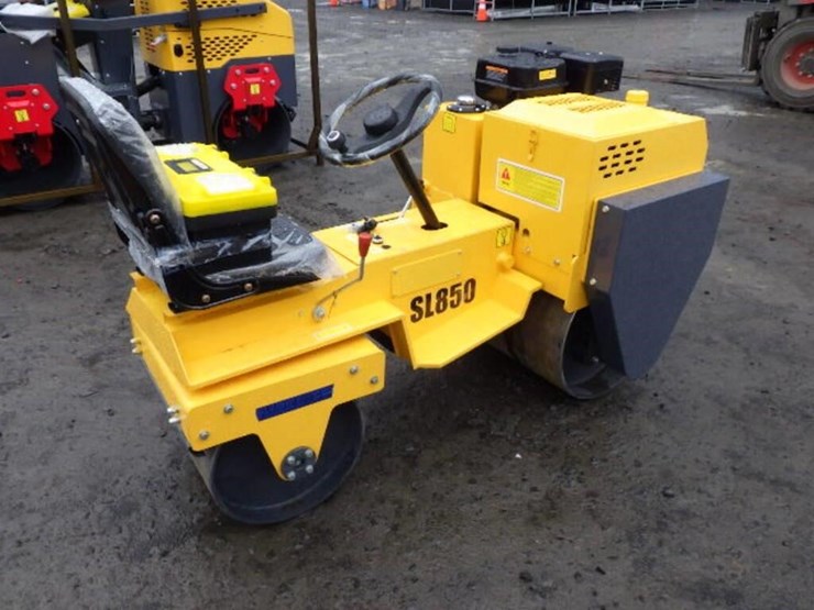 2026-sdlool-850-vibratory-smooth-drum-roller-image-3