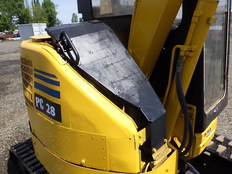 komatsu-pc28uu-2-image-11