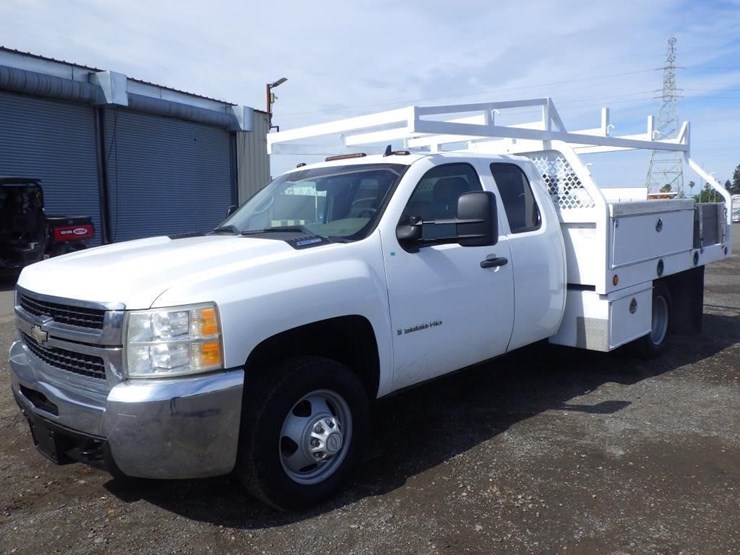 2008-chevrolet-3500hd-image-1
