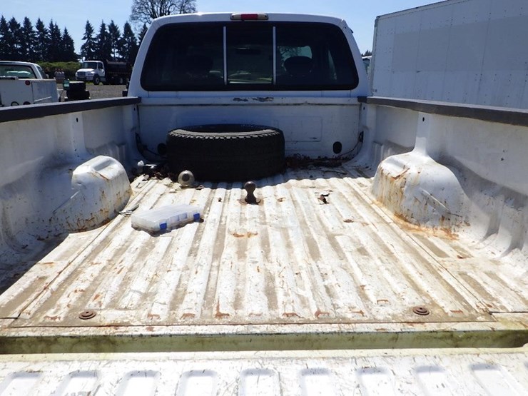 2001-ford-f350-image-9