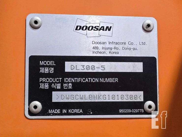 2017-doosan-dl300-5-image-33