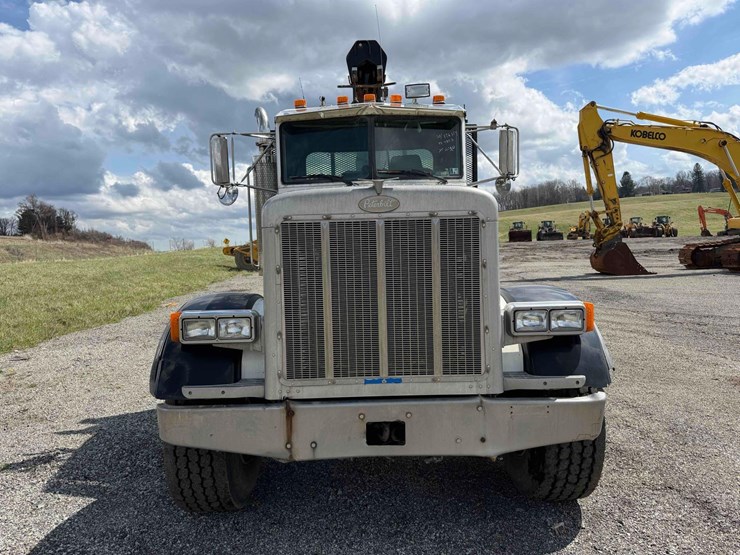 2000-peterbilt-357-image-7
