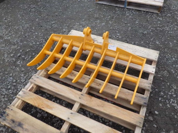 caterpillar-303-image-1