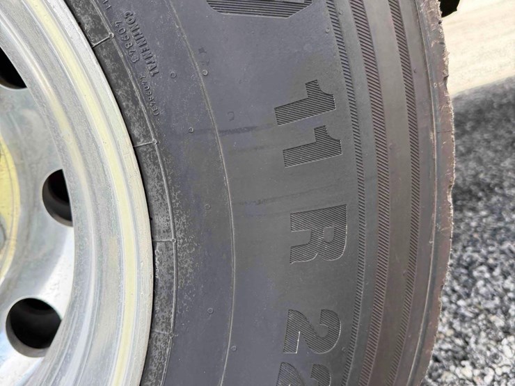 2019-peterbilt-337-image-31