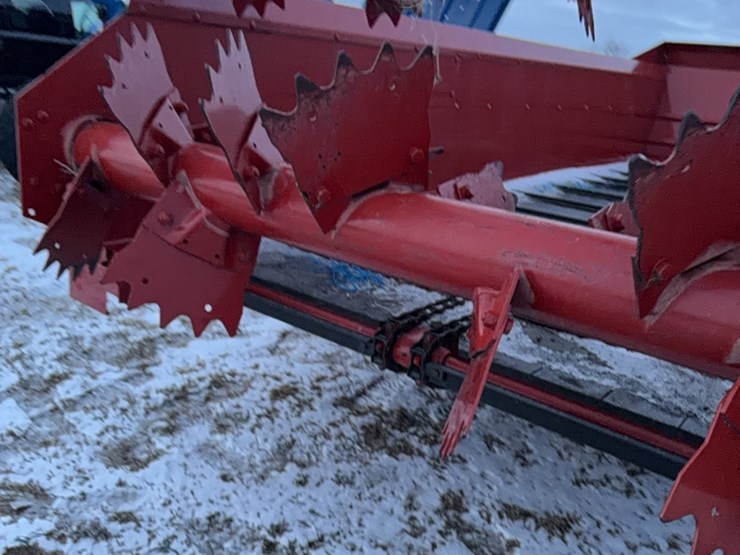 new-holland-195-image-38