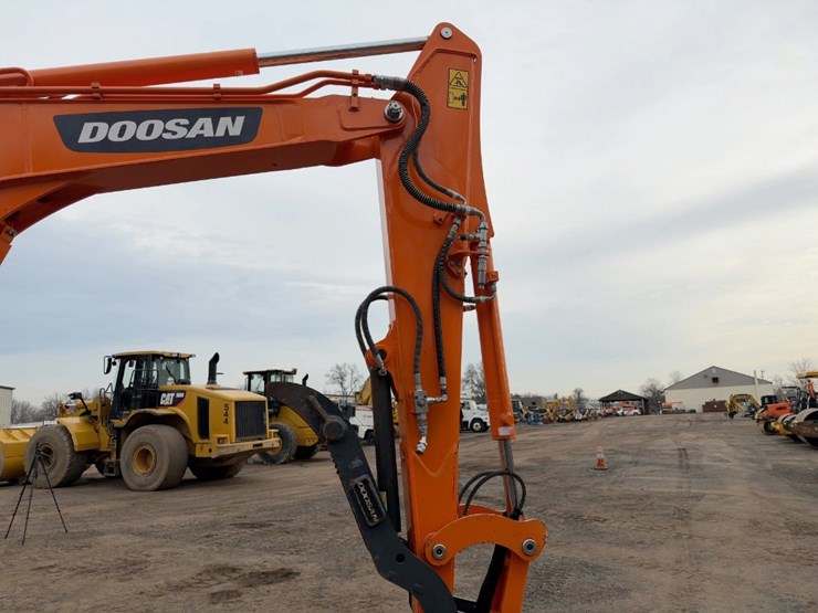 2023-doosan-dx62r-3-image-10