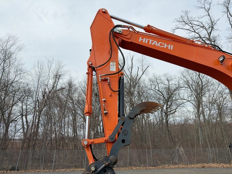 2018-hitachi-zx250-lc-6n-----image-12