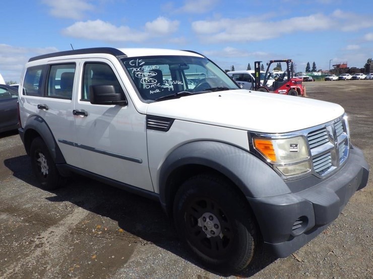 2008-dodge-nitro-image-2