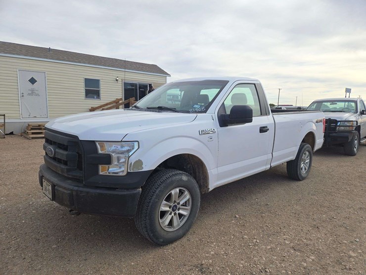 2017-ford-f150-xl-image-1