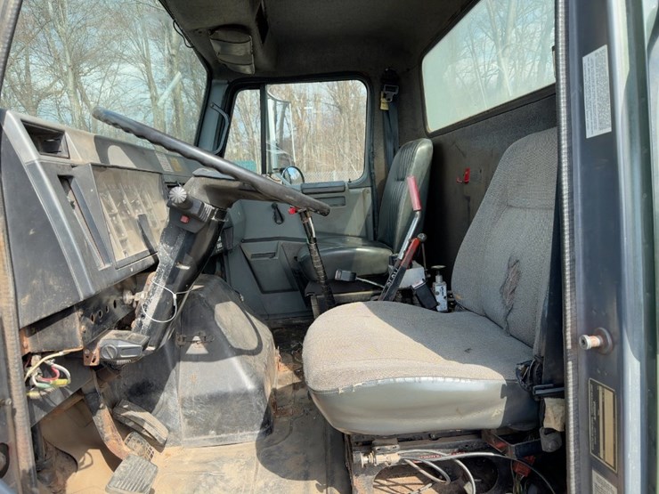 1992-international-4900-image-24