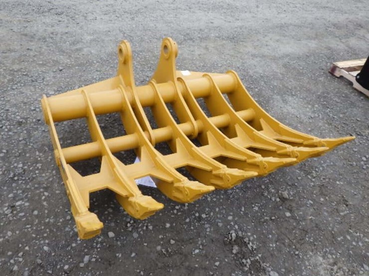 caterpillar-320-image-4