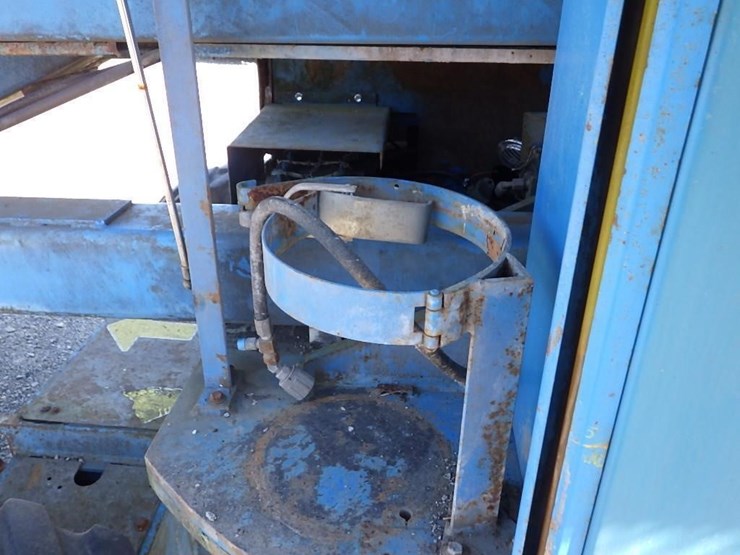 1995-genie-z-45/22-articulating-boom-lift-image-12