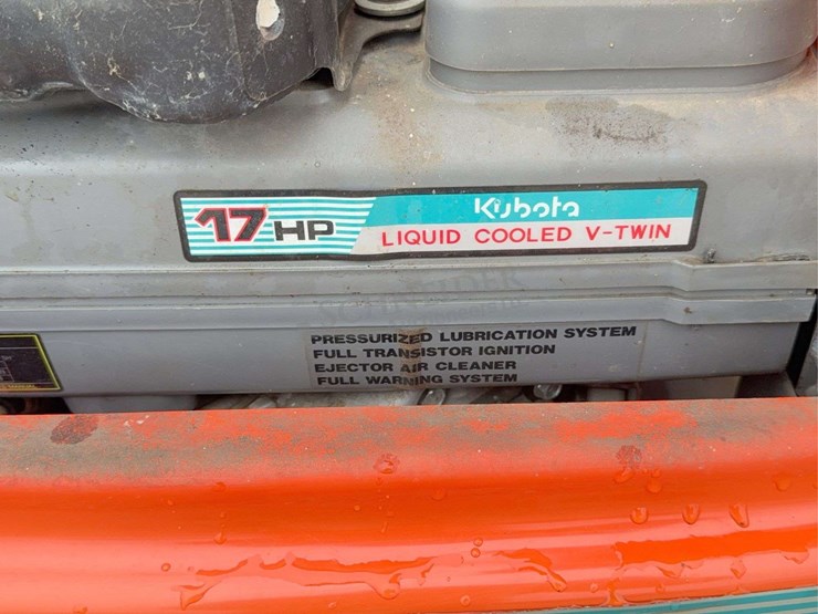 1997-kubota-t1760-image-25