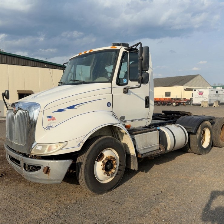2015 INTERNATIONAL 8600