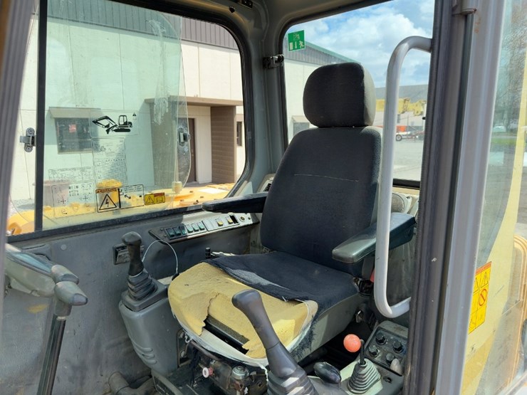 2008-volvo-ec55b-image-35