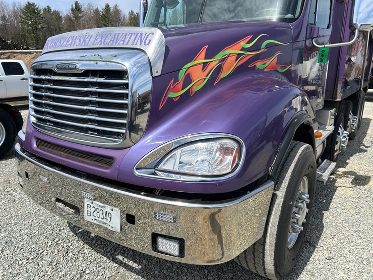 2010-massey-ferguson-8-image-9