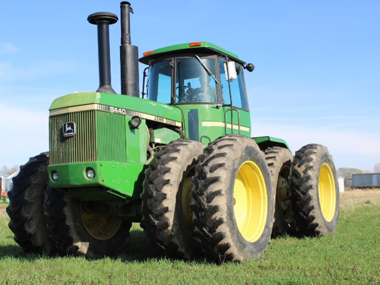 john-deere-8440-image-18