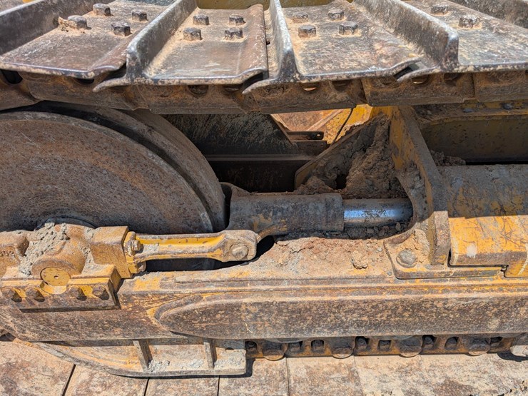 deere-650k-xlt-image-11