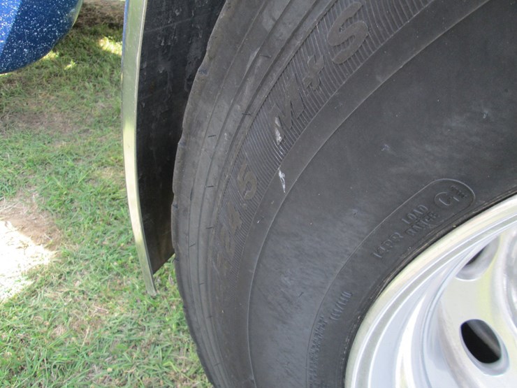 2008-peterbilt-389-image-6