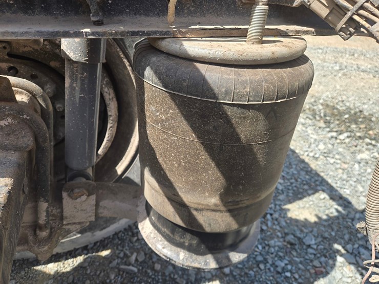 2007-massey-ferguson-8-image-33