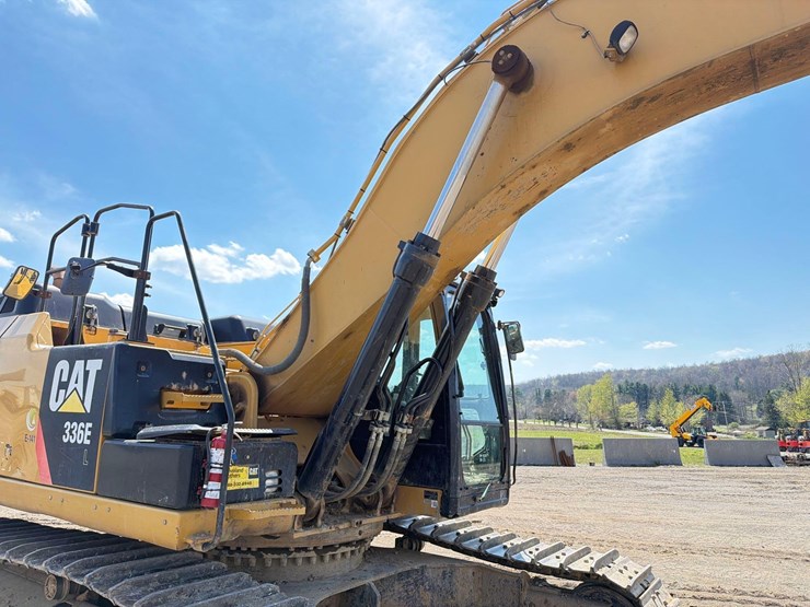 caterpillar-336el-image-16