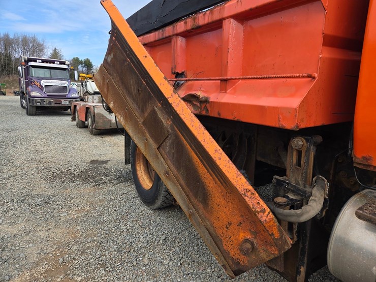 2002-international-7300-image-24