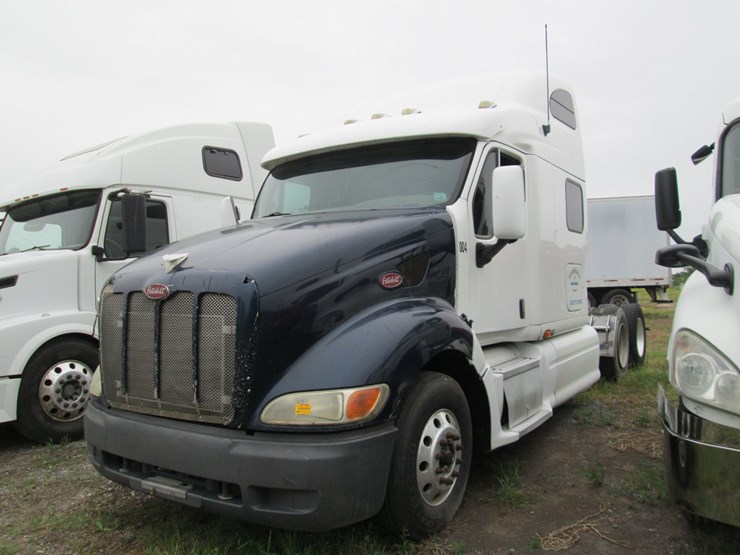 2008-peterbilt-387-image-1